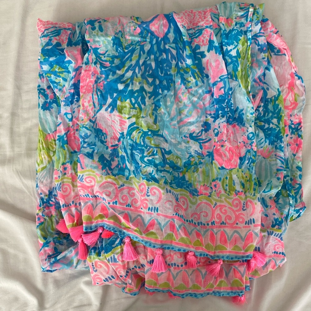 Lilly Pulitzer women’s wrap/sarong/swim cover up.